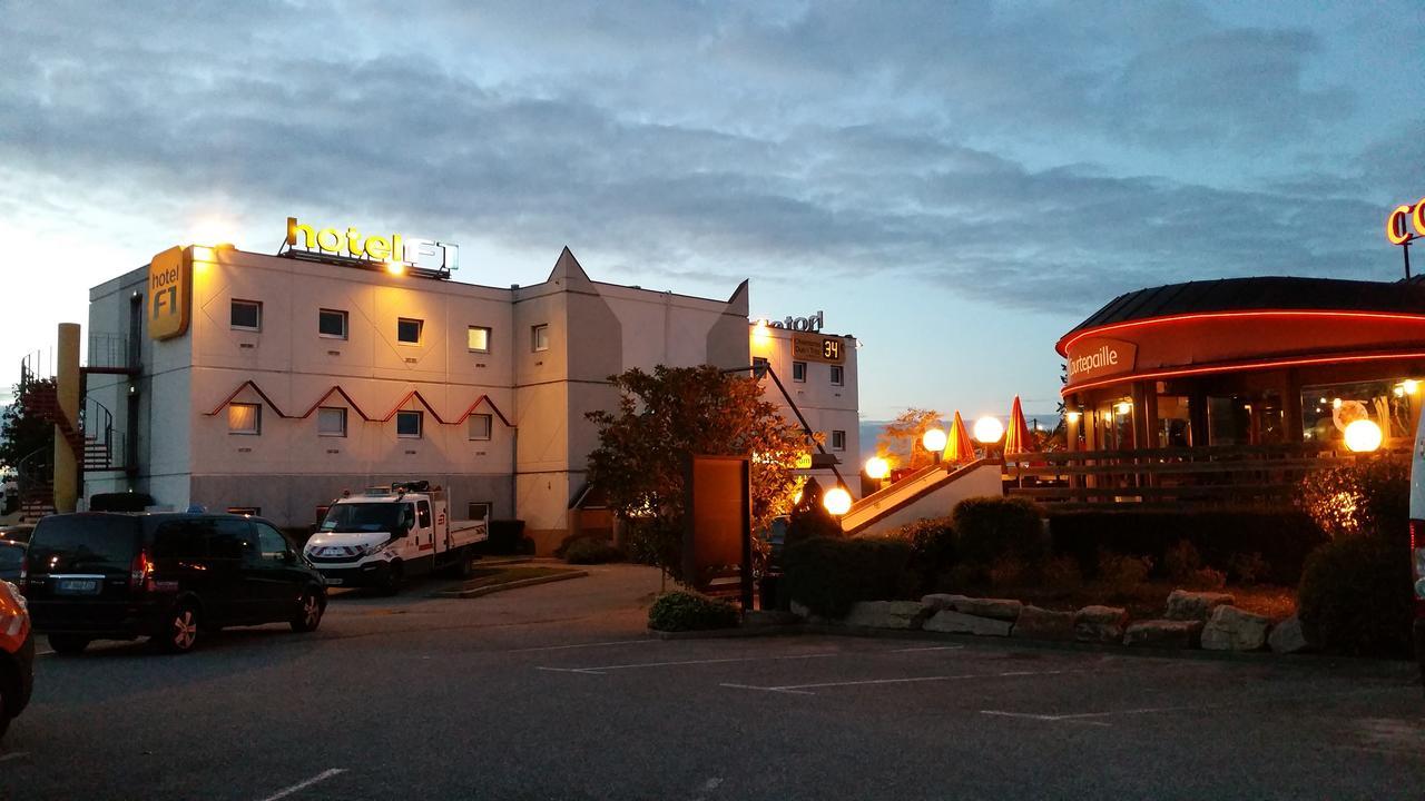 里昂西圣艾修伯里小岛f1酒店 圣昆廷法拉弗 外观 照片